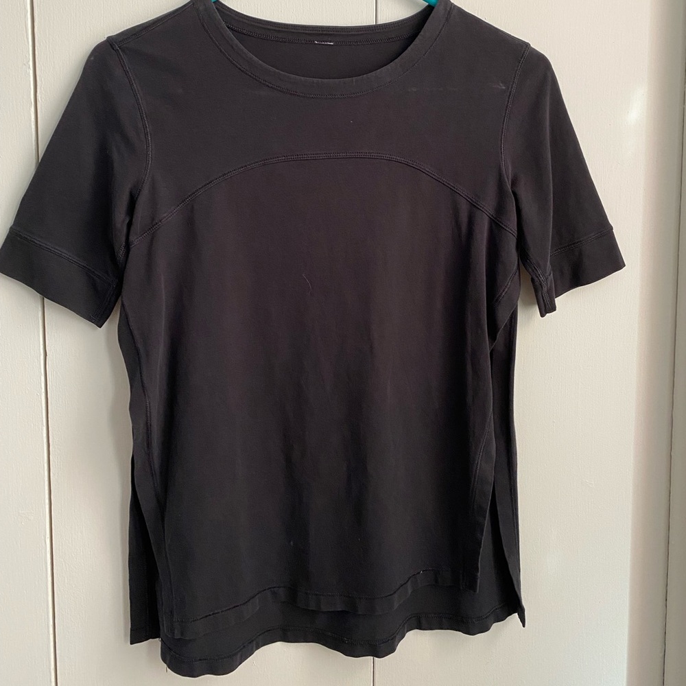 Lululemon Shirt with slit on sides! Perfect condition